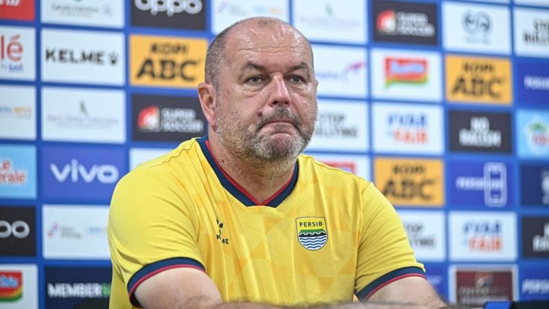 Keputusan Darurat Bojan Hodak Mengaktifkan I Made Wirawan Kembali Sebagai Pemain Persib