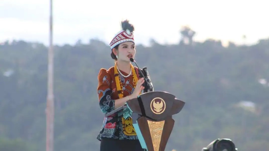 Selvi Gibran Ajak Pelajar Manokwari Bijak Gunakan Internet dan Peduli Lingkungan