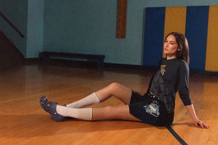 8 Gaya Fesyen Lola Tung yang Bisa Jadi Inspirasi Harian