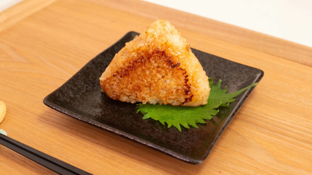 Resep Grilled Rice Balls Mentega Jagung, Camilan Rumahan Praktis
