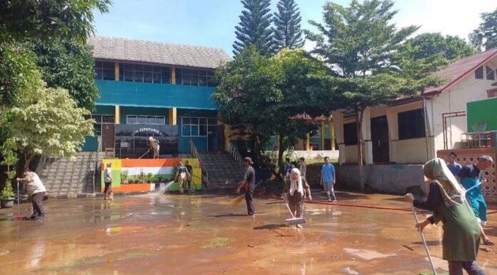 Perumahan Rusak SDN Cipayung 1, DPRD Bogor Ancam Tindak Pengembang: Drainase Diduga Biang Banji