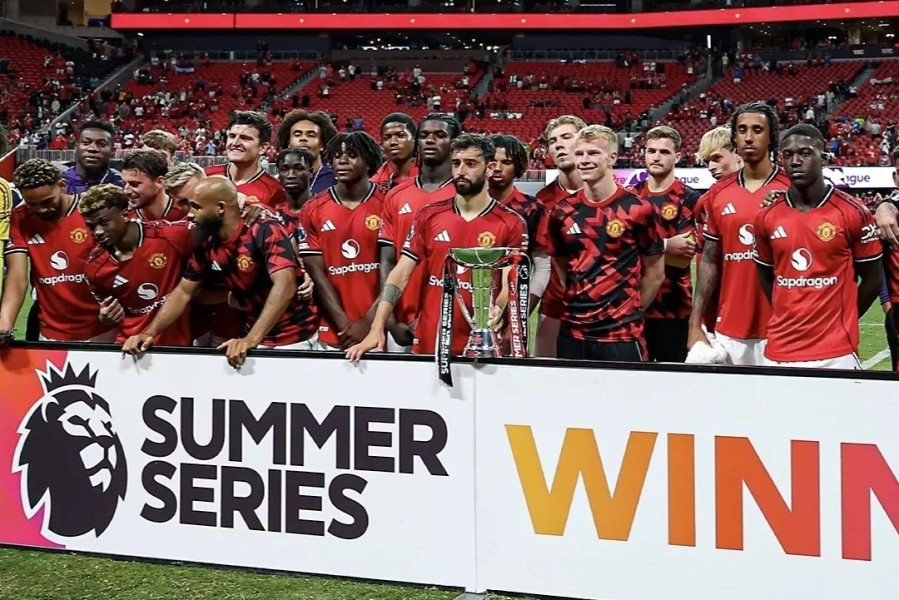 Manchester United Juara Meski Imbang 2 2