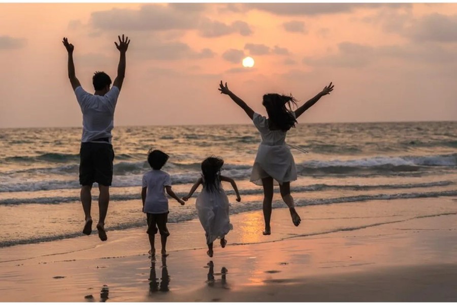 30 Rekomendasi Liburan Keluarga Paling Populer Indonesia