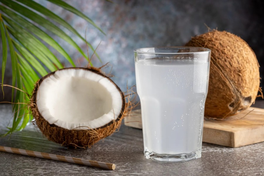 Rahasia Turunkan Berat Badan dengan Cara Minum Air Kelapa