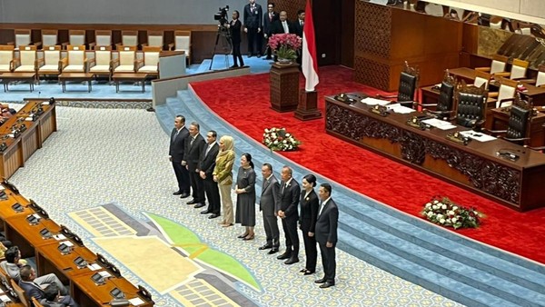 DPR Setujui 5 Anggota Dewan Komisioner OJK Periode Baru