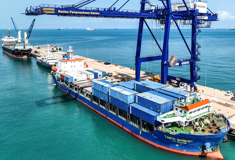 Terminal Peti Kemas Batam Terkoneksi dengan 20 Pelabuhan Dunia, Biaya Logistik Turun 57%