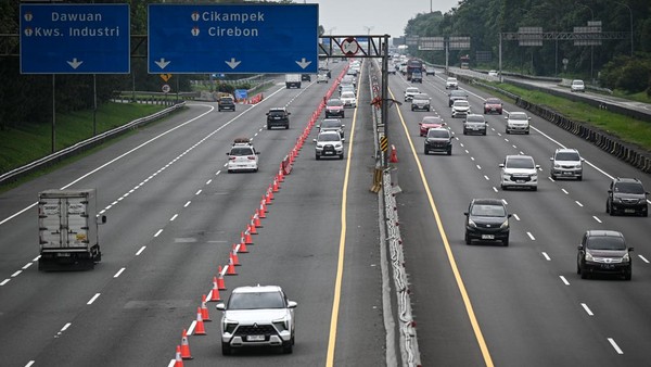 Tol Cikampek Berlakukan Contraflow Jumat Agung 3 April Untuk Antisipasi Macet