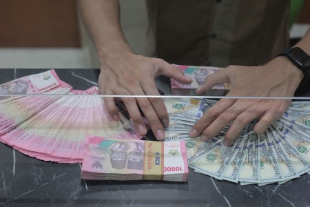 Rupiah Menguat di Awal Pekan, Diprediksi Terus Perkasa