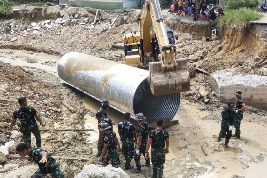 TNI AD Bangun Jembatan Aramco Pulihkan Akses Darat Langkat-Sumut