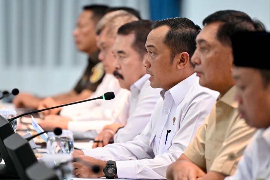 Menhan Dampingi Pemerintah Tegaskan Komitmen Penertiban Usaha Berbasis SDA