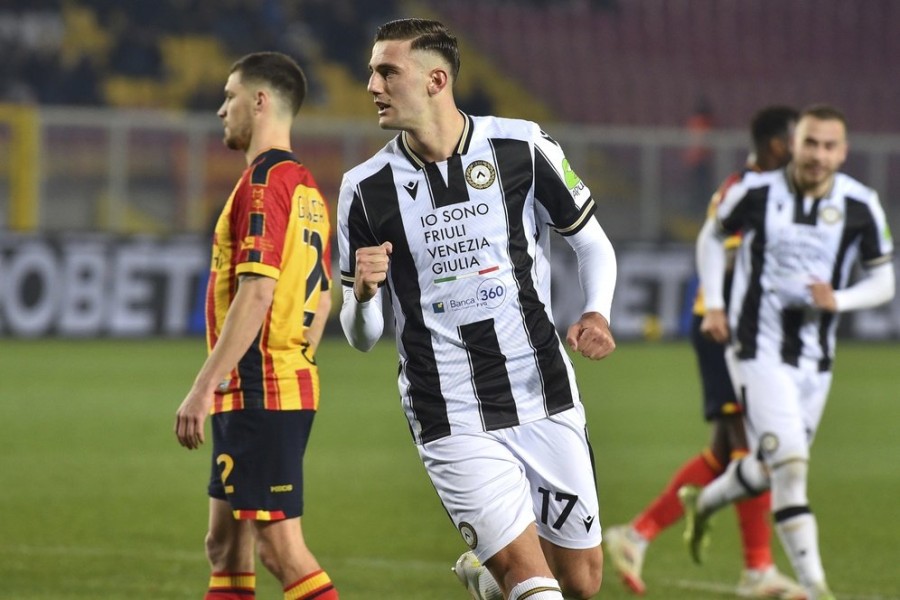 Serie A Musim Ini Diwarnai Insiden Serobot Penalti, Lorenzo Lucca Salah Satu Pelakunya