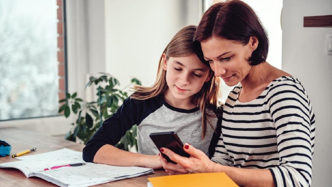Apple Perkenalkan Fitur Baru untuk Lindungi Anak Saat Gunakan Gadget, Hadir di iOS 18.4