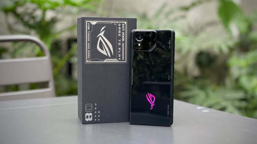 ASUS ROG Phone 8: Ponsel Gaming Kencang dan Stylish