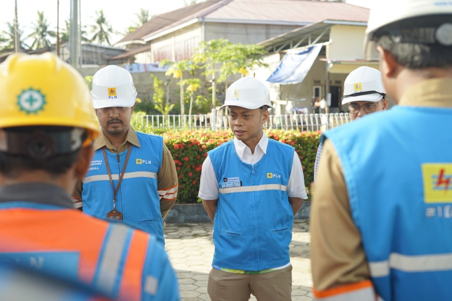 Selama Nataru PLN UID Kaltimra Menjaga Stabilitas Pasokan Listrik Dengan Pengawalan GM Muchamad Chaliq Fadli Demi Kenyamanan Masyarakat Kalimantan