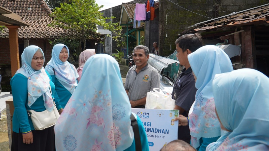 PLN UIP2B Jamali Tebarkan Semangat Ramadan Dengan Program Bantuan Sembako Bagi Masyarakat Dhuafa
