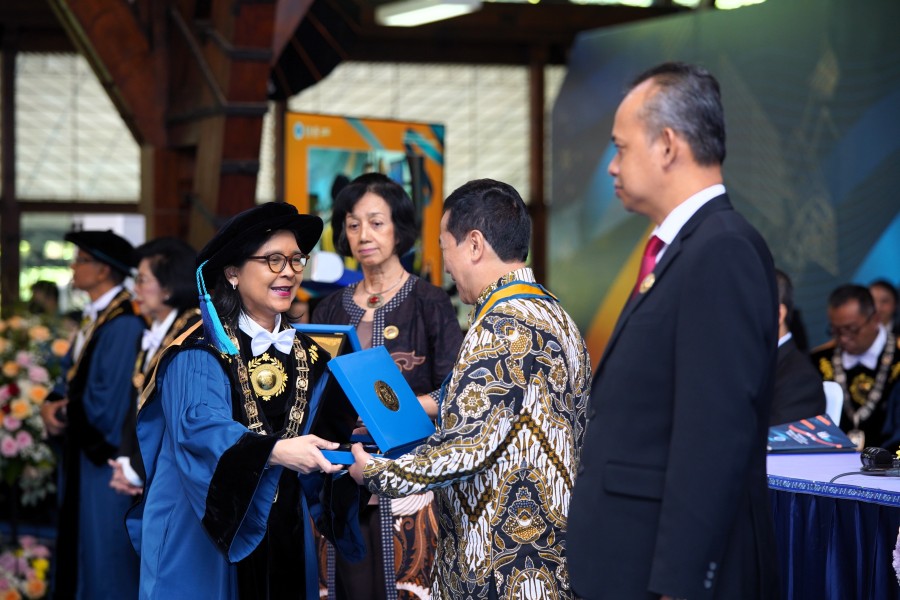 Institut Al Azhar Menganti Borong Empat Penghargaan Jurnal ARJUNU Awards