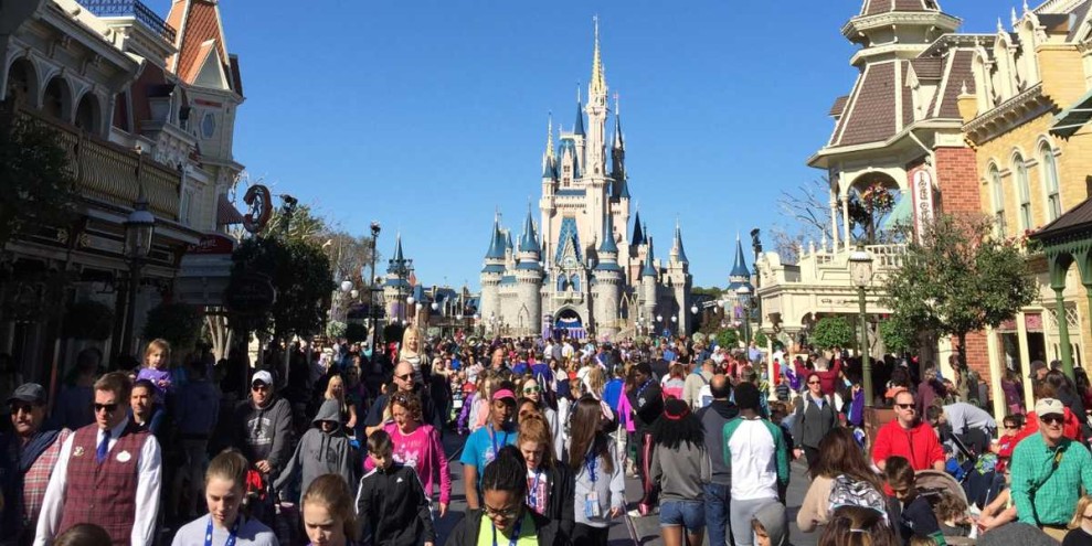 Tips Praktis Agar Liburan ke Disney World Aman dan Menyenangkan