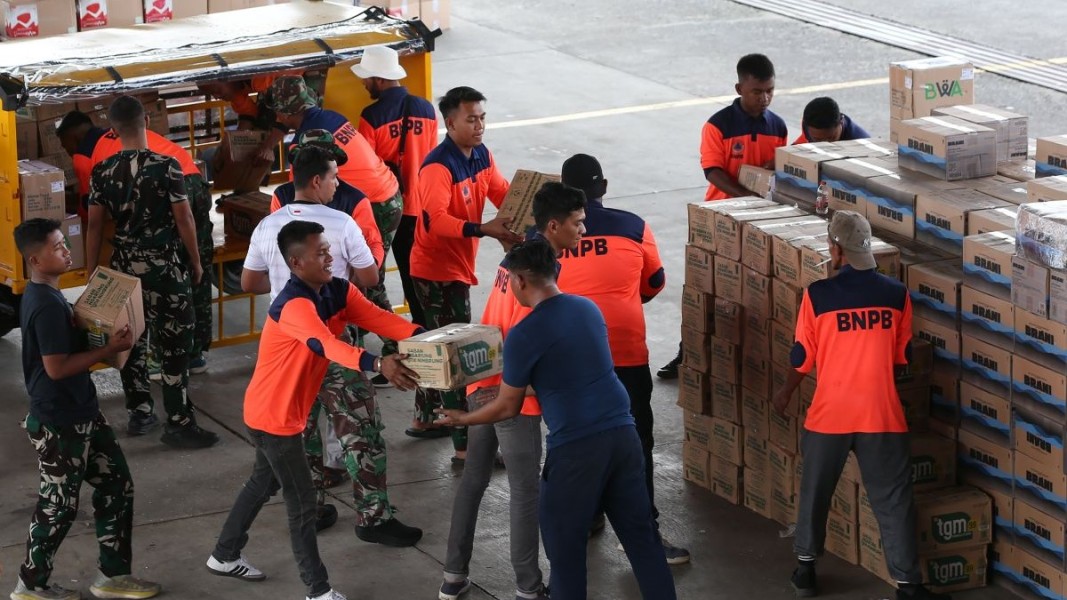 BNPB Salurkan 1.757 Ton Bantuan Logistik Untuk Korban Bencana Sumatera