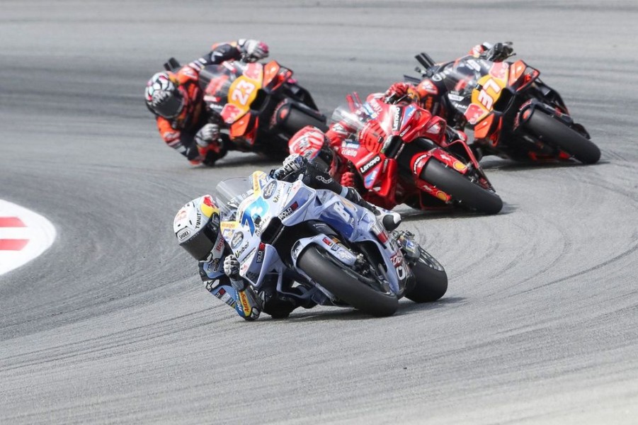 Alex Marquez Tumbangkan Marc Marquez di MotoGP Catalunya 2025