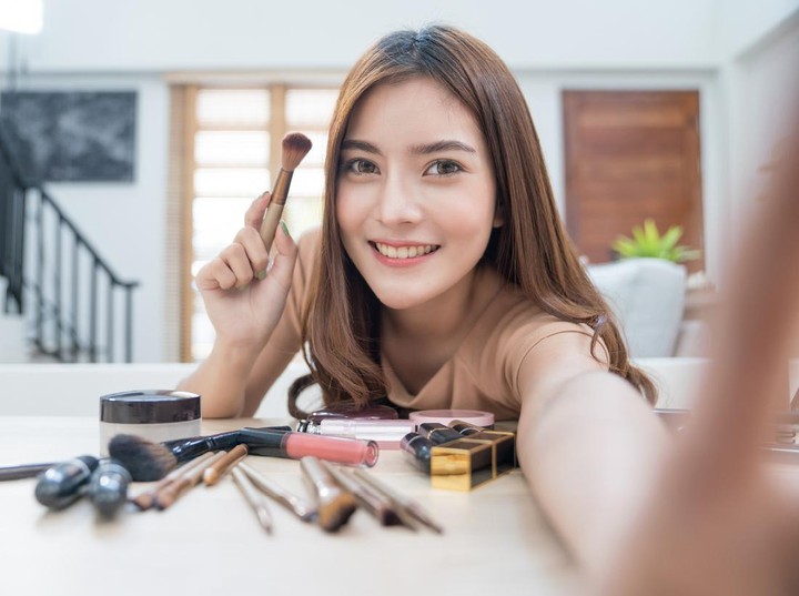 Tips Glow Up Murah Meriah: Cara Tampil Elegan Tanpa Menguras Kantong