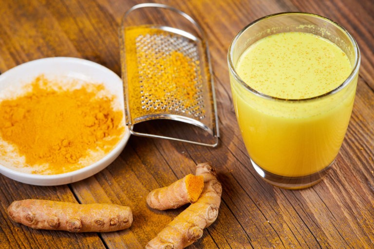 Makanan dan Minuman Alami Terbaik Untuk Mengurangi Nyeri Sendi