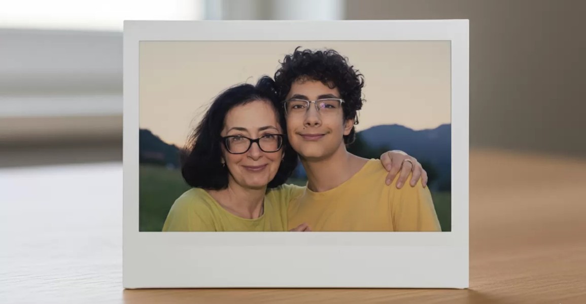 Edit Foto Keluarga Makin Kreatif dengan Prompt AI Gemini
