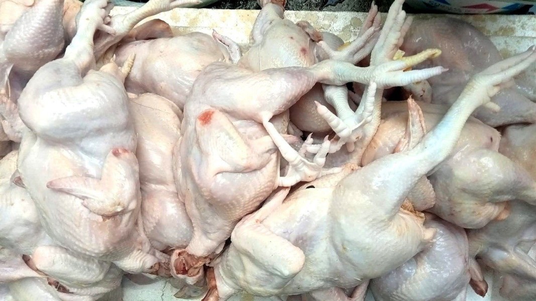 Update Harga Sembako Jawa Timur: Daging Ayam Kampung dan Cabai Merah Melonjak