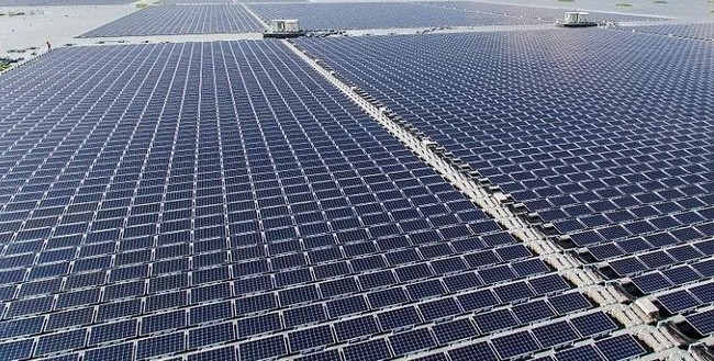 China Capai Rekor Produksi Listrik Surya Melebihi Angin Pertama Kali