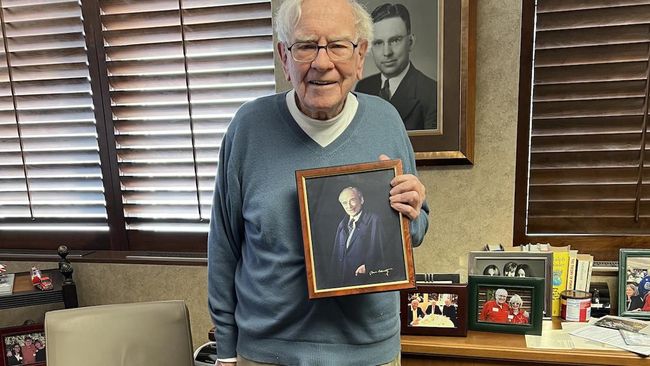 Warren Buffett: Menghindari Investasi Real Estat, Fokus pada Saham di Pertemuan Tahunan Berkshire Hathaway