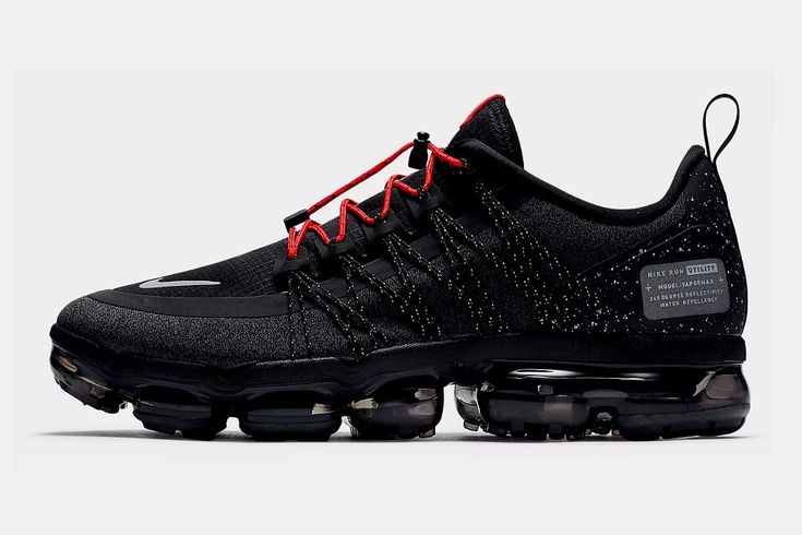 10 Sepatu Nike Pria Terbaik 2025 yang Wajib Dimiliki