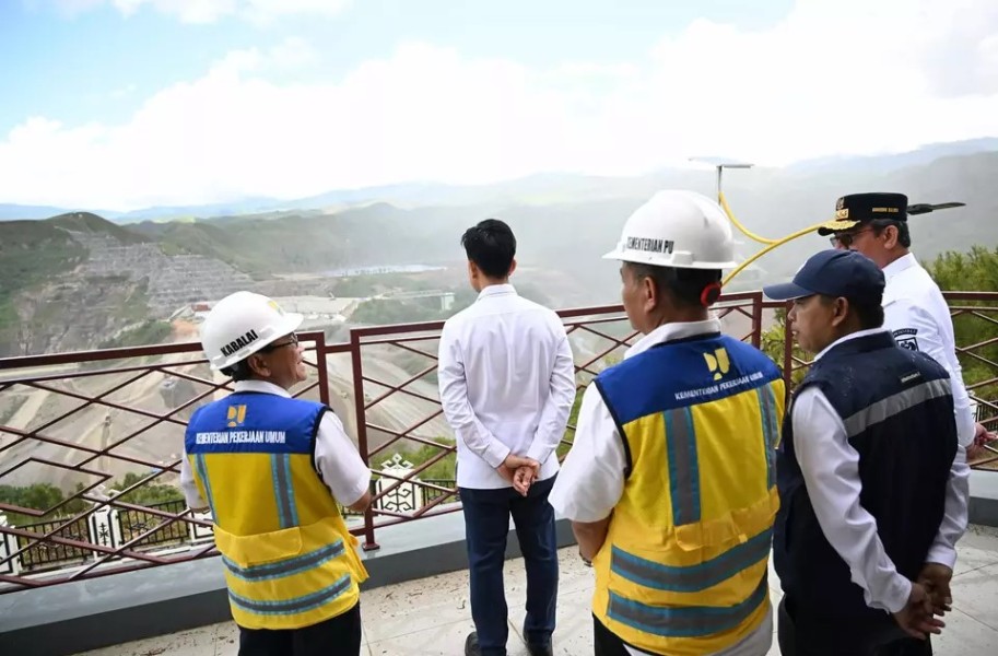 Gibran Tinjau Bendungan Way Apu, Dorong Ketahanan Pangan dan Energi Maluku