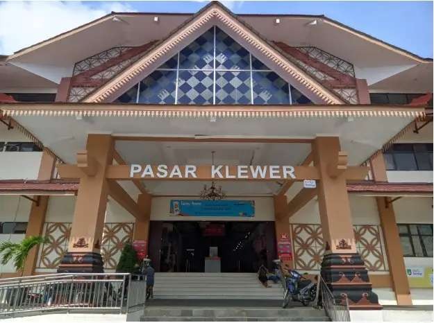 Eksplorasi Wisata Solo: Menikmati Harmoni Budaya dan Kuliner Ikonik di Pasar Klewer