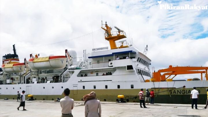 Jadwal dan Harga Tiket Kapal Pelni KM Dorolonda Rute Sorong Ternate Juni 2025: Panduan Lengkap Perjalanan Laut