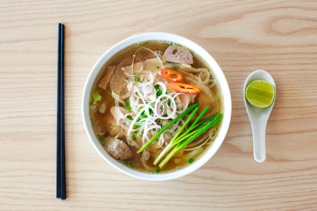Mencicipi Kelezatan Kuliner Vietnam yang Bikin Ketagihan