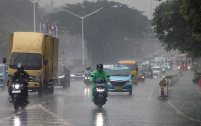 BMKG Prediksi Pola Hujan Jakarta Hari Ini dengan Pergeseran Cuaca Dominan