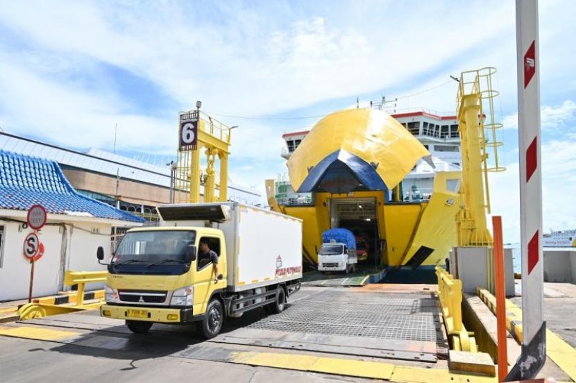 Arus Balik Nataru Terkendali, Distribusi Logistik Nasional Tetap Lancar