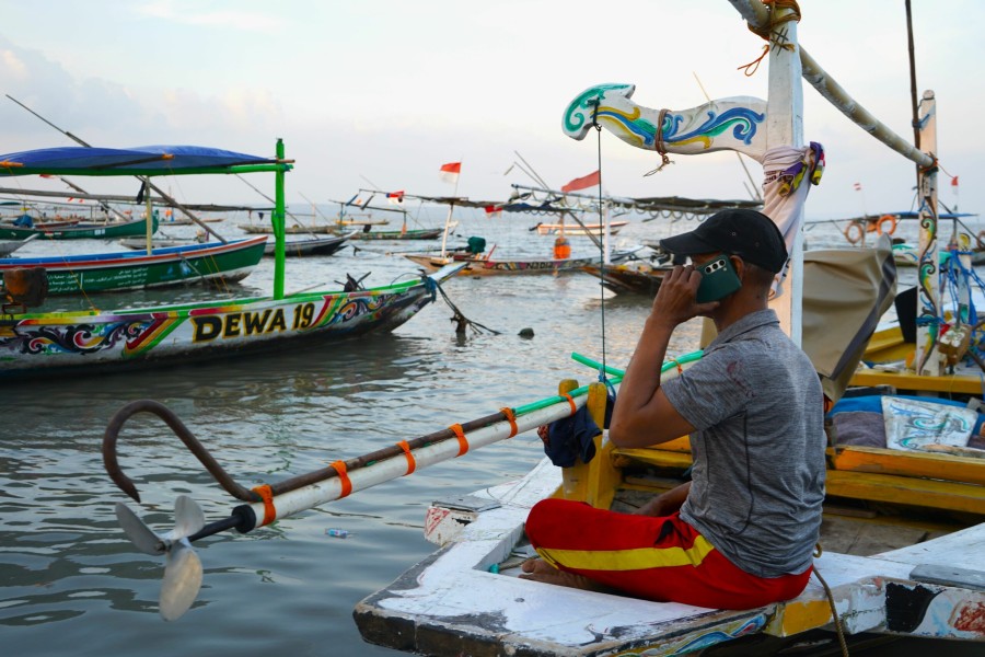 Telkomsel Perkuat Jaringan Dukung Nelayan Teluk Biru Banyuwangi Telkomsel Perkuat Jaringan Dukung Nelayan Teluk Biru Banyuwangi