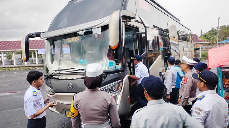 BUMN Peruri Berangkatkan 700 Pemudik Gratis Menuju Jawa Tengah Jelang Lebaran 2025