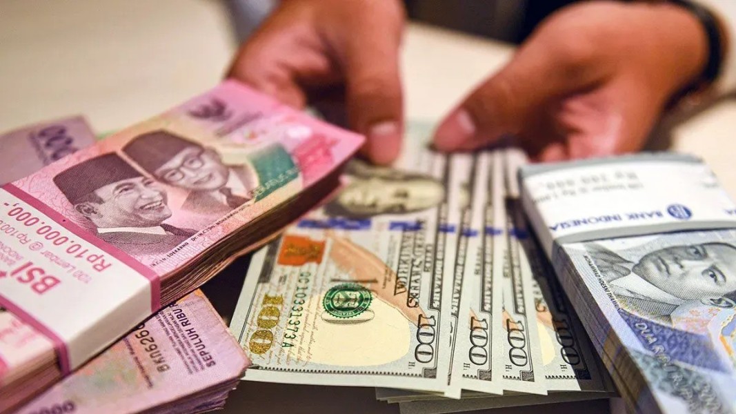 Shutdown AS Hampir 100%, Rupiah Diprediksi Menguat Terhadap Dolar